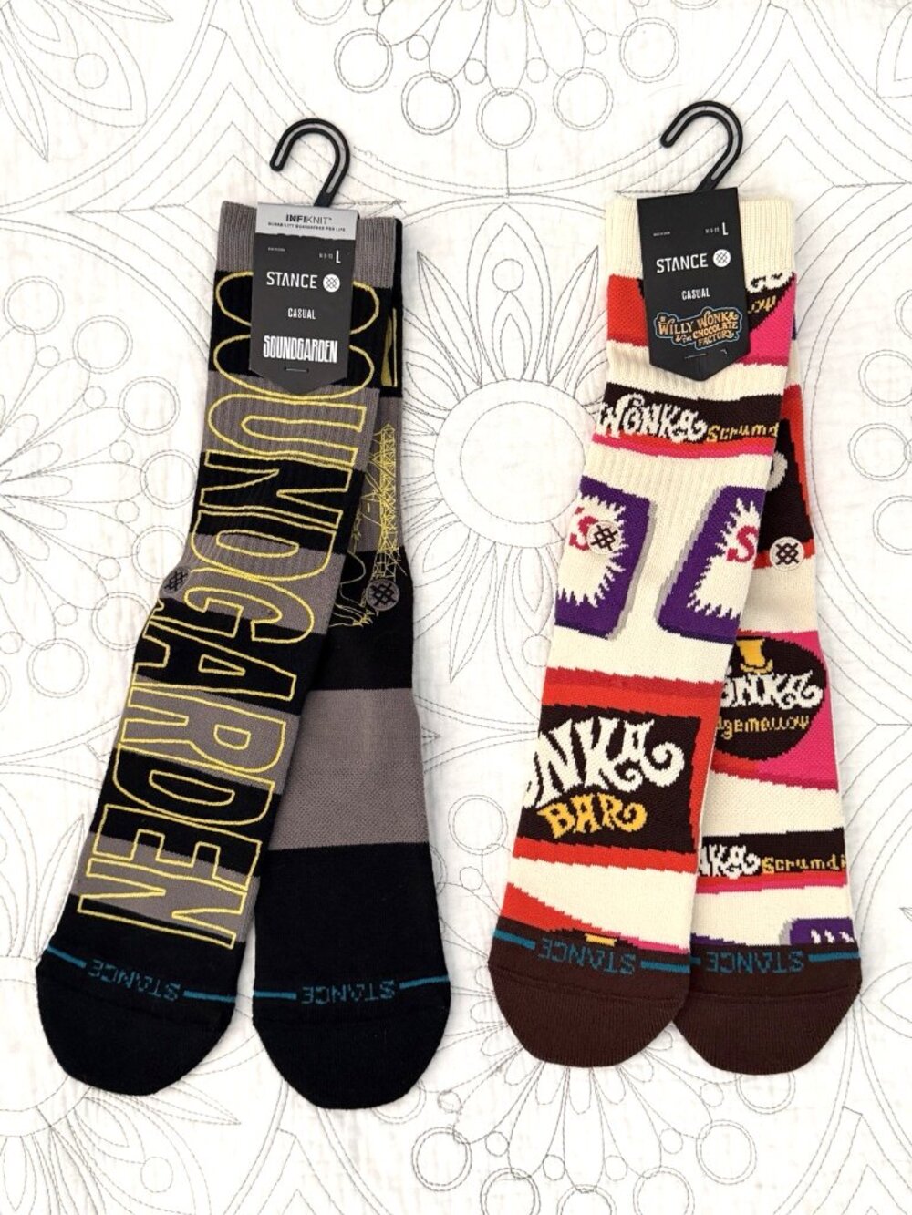 STANCE 2 Pair Crew Socks Willy Wonka Bars and Soundgarden